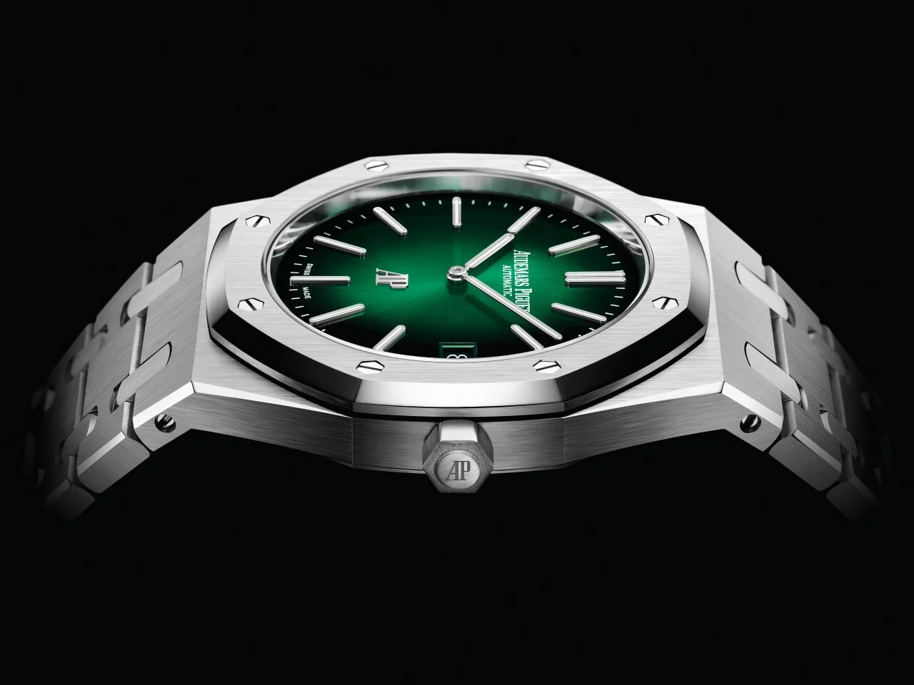 News: Audemars Piguet Royal Oak Collection Goes All Green